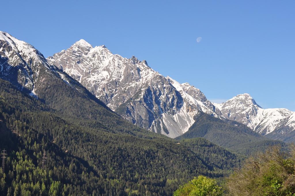 Hotel Traube Scuol Exteriér fotografie