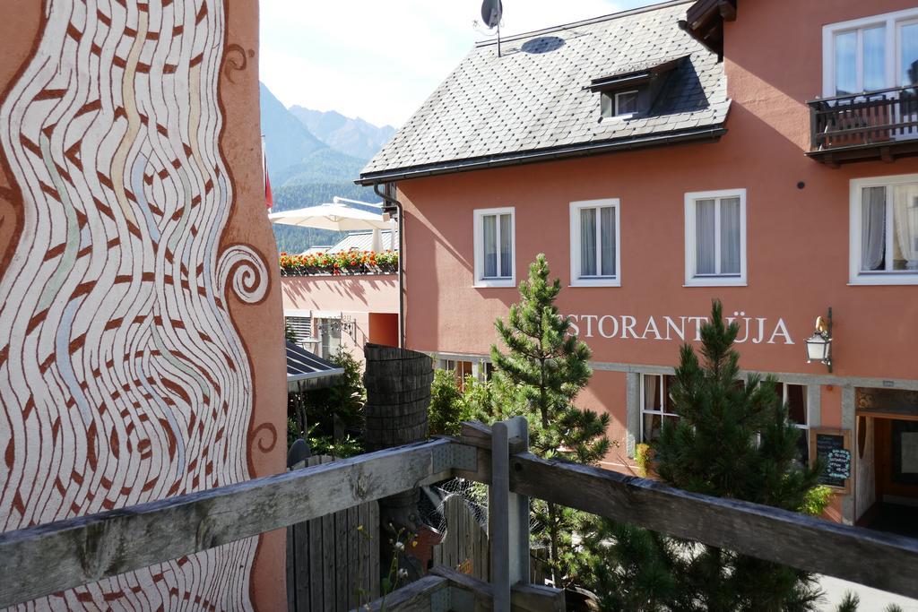 Hotel Traube Scuol Exteriér fotografie
